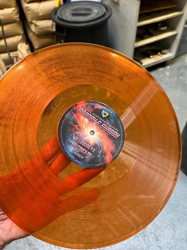 AKOMD 010: SCOOBY & SHAGGY - LOOKING 4 U / TOUCH ME - ORANGE VINYL - Image 2