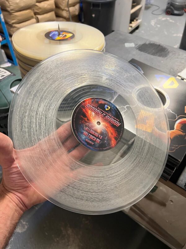 AKOMD 010: SCOOBY & SHAGGY - LOOKING 4 U / TOUCH ME - CLEAR VINYL - Image 3